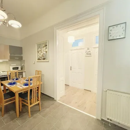 Appartement Champlena Central Station Elegancy *